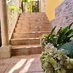 Bed & Breakfast Domus Lace 3*