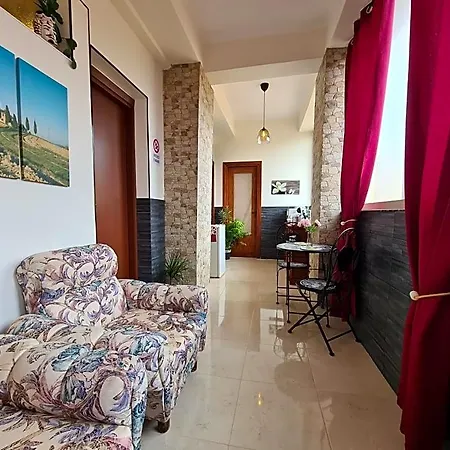 Domus Lace Oda ve Kahvaltı 4*