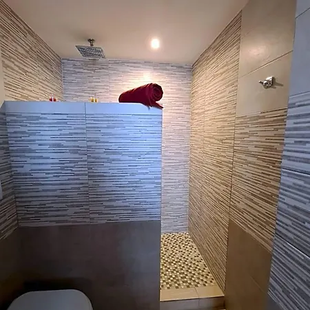 Domus Lace Oda ve Kahvaltı Messina