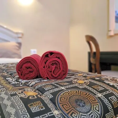 Domus Lace Oda ve Kahvaltı Messina