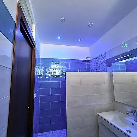 Domus Lace Oda ve Kahvaltı Messina